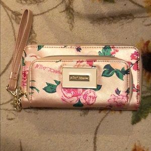Betsey Johnson wristlet wallet rose gold